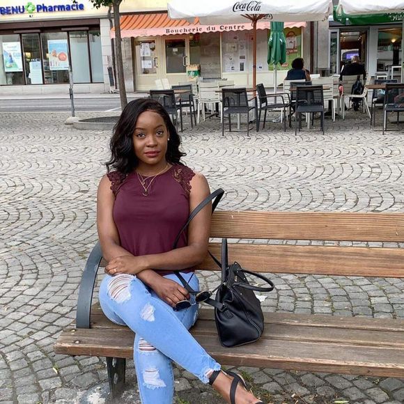 Meet your Posher, Chloe - Picture 1 of 1